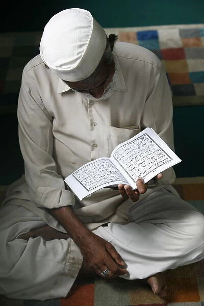 Koran reading, Kathmandu, Nepal, Asia