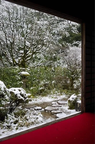 Koto-in Temple garden in snow, Kyoto, Japan, Asia