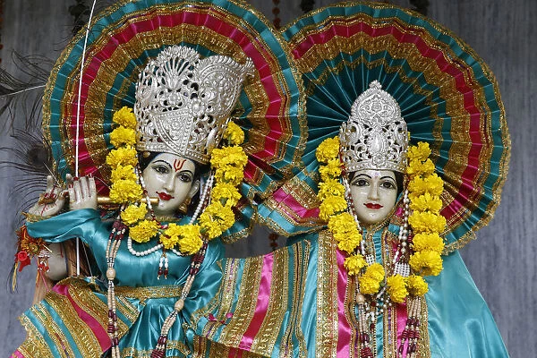 Krishna and Radha murthis (statues) in a Delhi Hindu temple, Delhi, India, Asia
