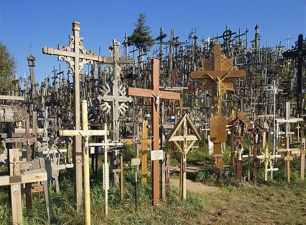 Kryziu Kalnas (Hill of Crosses), in the Siauliai area of Lithuania, Baltic States, Europe