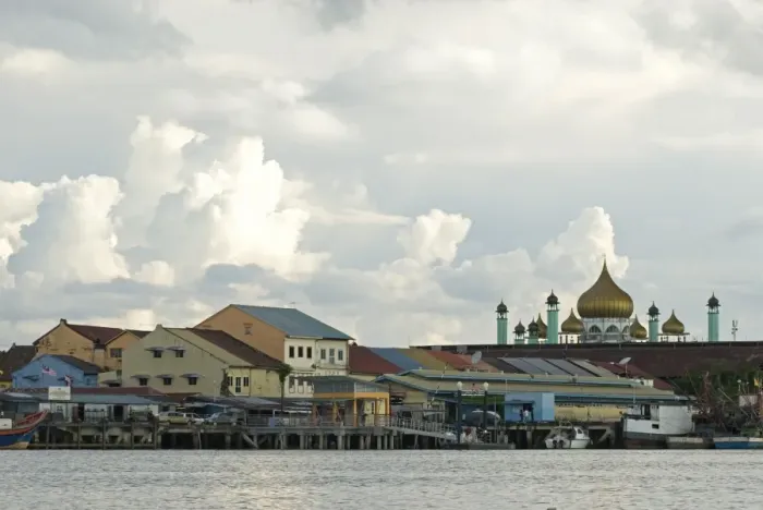 Framed Print : Kuching old quarter skyline with Jalan Masjid minarets, from the Kuching River Framed Print : Kuching old quarter skyline with Jalan Masjid minarets, from the Kuching River
