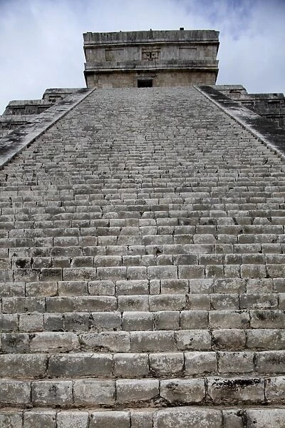 Kukulkan Pyramid, Mesoamerican step pyramid nicknamed El Castillo, Chichen Itza