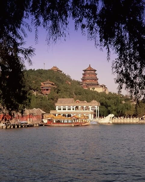 Kunming Hu Lake, Summer Palace Park, Summer Palace, Beijing, China, Asia