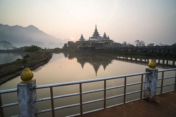 Kyauk Kalap Buddhist Temple in the middle of a lake at sunrise, Hpa An, Kayin State (Karen State)