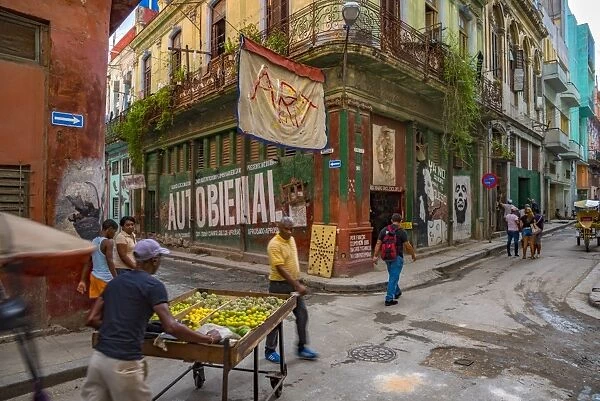 La Habana Vieja (Old Havana), UNESCO World Heritage Site, Havana, Cuba, West Indies