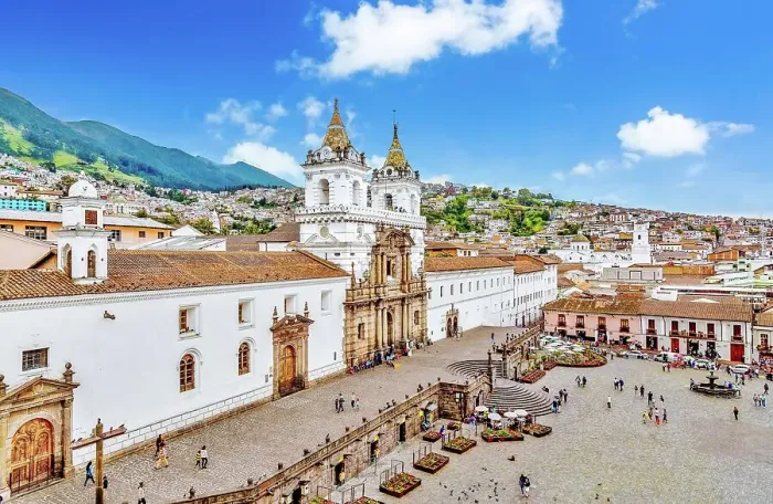 Framed Print : La Iglesia y Monasterio De San Francisco with its twin towers faces San Francisco Square (Plaza de San Francisco), Historic Centre, UNESCO World Heritage Site, Quito, Ecuador, South America Framed Print : La Iglesia y Monasterio De San Francisco with its twin towers faces San Francisco Square (Plaza de San Francisco), Historic Centre, UNESCO World Heritage Site, Quito, Ecuador, South America