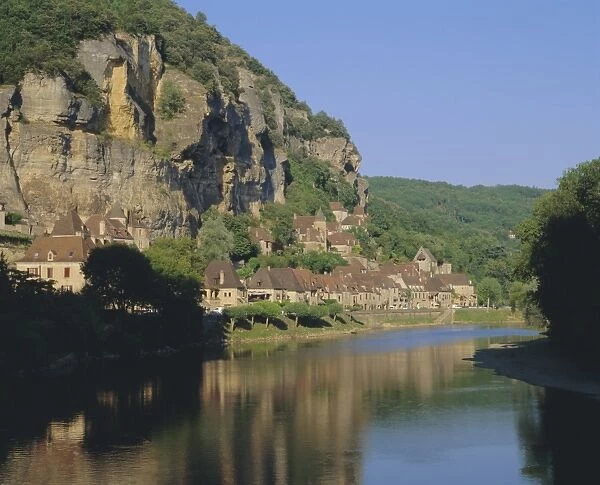 La Roque Gageac, the Dordogne, Aquitaine, France, Europe