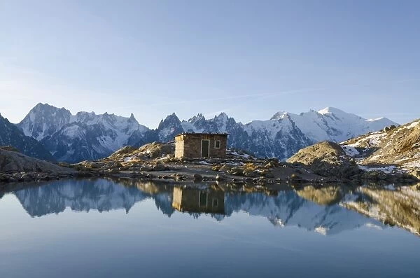 Lac Blanc, Mont Blanc and Aiguilles de Chamonix, Chamonix, Haute-Savoie, French Alps, France, Europe