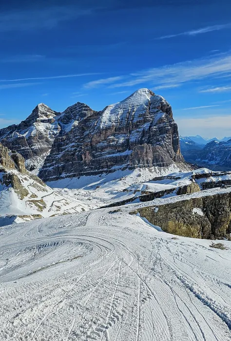Framed Print : Lagazuoi mountain ski slope, Dolomites, Italy Framed Print : Lagazuoi mountain ski slope, Dolomites, Italy