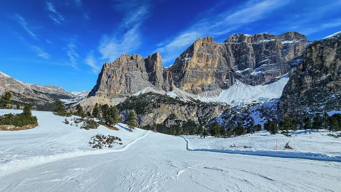 Framed Print : Lagazuoi mountain ski slope, Dolomites, Italy Framed Print : Lagazuoi mountain ski slope, Dolomites, Italy