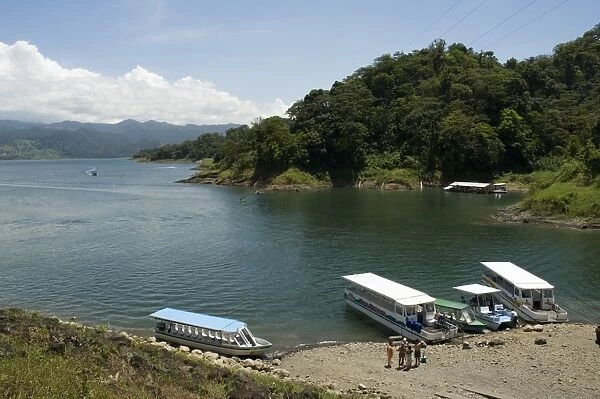 Lake Arenal or Laguna de Arenal, Costa Rica