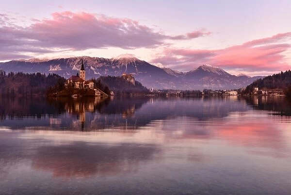 Lake Bled at sunset with Santa Maria Church (Church of Assumption), Gorenjska, Julian Alps