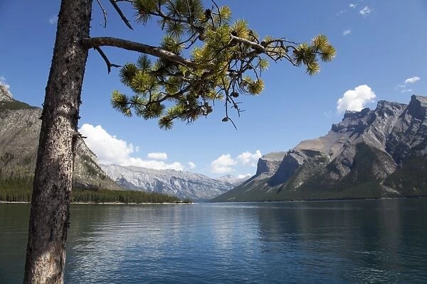 Lake Minnewanka, Banff National Park, UNESCO World Heritage site, Alberta