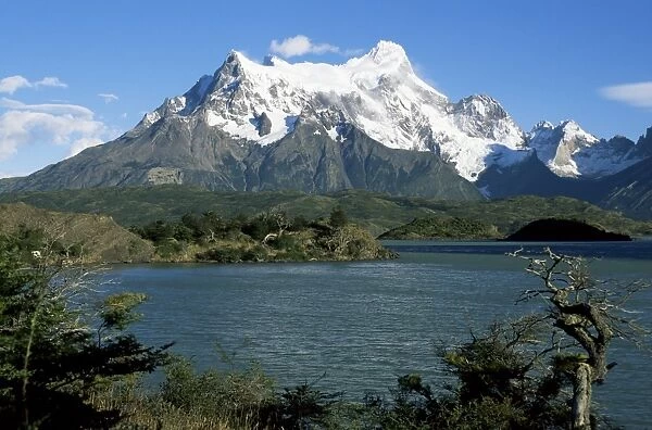 Lake Pehoe, Torres del Paine National Park, Chile, South America