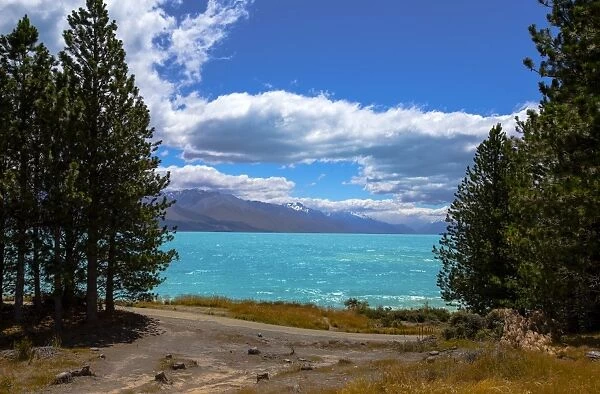 Lake Pukaki, Mackenzie Basin, South Island, New Zealand, Pacific