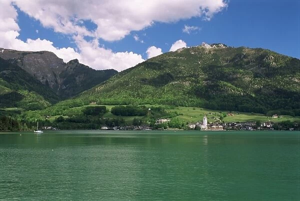 Lake Wolfgangsee, St. Wolfgang, Salzkammergut, Austria, Europe