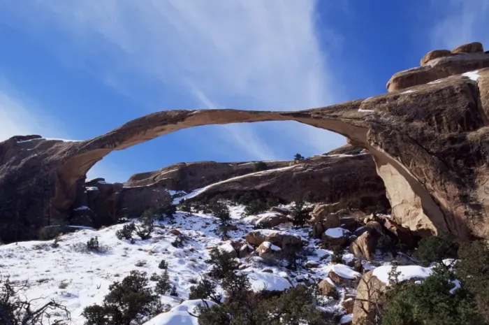 Framed Print : Landscape Arch with snow Framed Print : Landscape Arch with snow