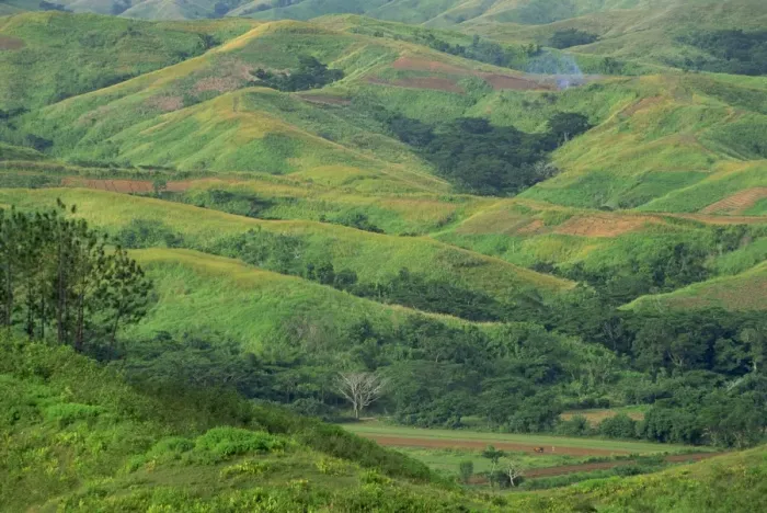 Framed Print : Landscape of green hills and farmland in the Sigatoka River Valley, Fiji, Pacific Framed Print : Landscape of green hills and farmland in the Sigatoka River Valley, Fiji, Pacific