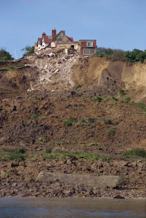 Framed Print : Landslide taking part of the Holbeck Hall Hotel down 30m clay slope on 6th June 1993 Framed Print : Landslide taking part of the Holbeck Hall Hotel down 30m clay slope on 6th June 1993