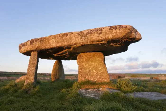 Framed Print : Lanyon Quoit burial chamber, Madron, near Penzance, Lands End, Cornwall Framed Print : Lanyon Quoit burial chamber, Madron, near Penzance, Lands End, Cornwall