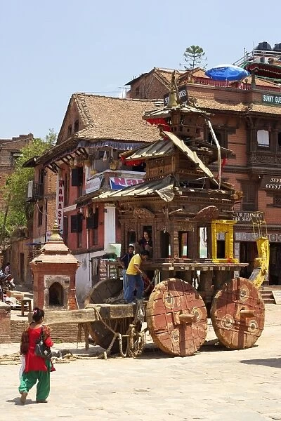 Large wooden chariot used for religious festivals, UNESCO World Heritage site, Bhaktapur, Kathmandu Valley, Nepal, Asia