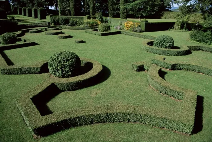 Framed Print : Le Jardin Francais (French Garden), Les Jardins d Eyrignac, Perigord Framed Print : Le Jardin Francais (French Garden), Les Jardins d Eyrignac, Perigord