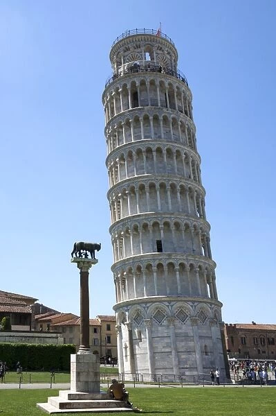 The Leaning Tower of Pisa with the Wolf of Rome column, UNESCO World Heritage Site, Pisa, Tuscany, Italy, Europe