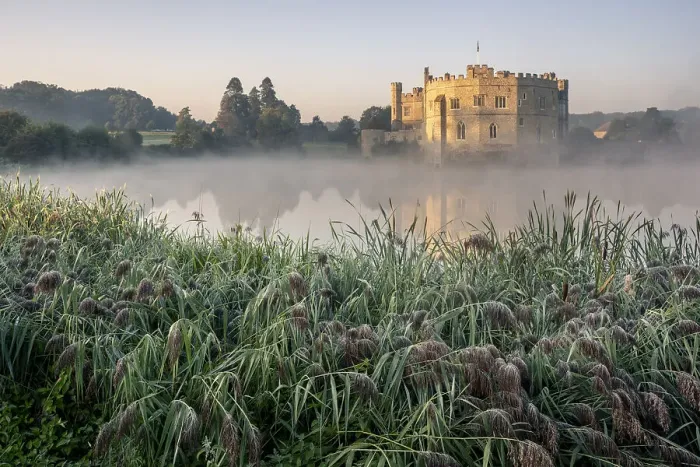 Framed Print : Leeds Castle in morning mist, near Maidstone, Kent, England, United Kingdom, Europe Framed Print : Leeds Castle in morning mist, near Maidstone, Kent, England, United Kingdom, Europe