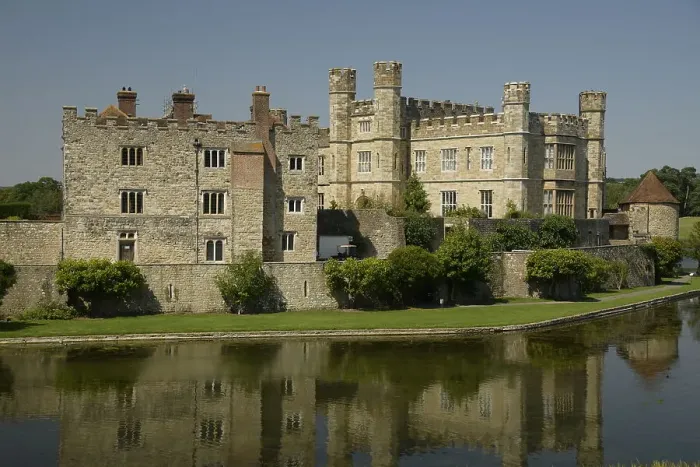 Framed Print : Leeds Castle near Maidstone, Kent, England, United Kingdom, Europe Framed Print : Leeds Castle near Maidstone, Kent, England, United Kingdom, Europe