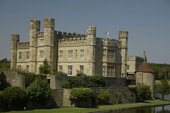 Framed Print : Leeds Castle near Maidstone, Kent, England, United Kingdom, Europe Framed Print : Leeds Castle near Maidstone, Kent, England, United Kingdom, Europe