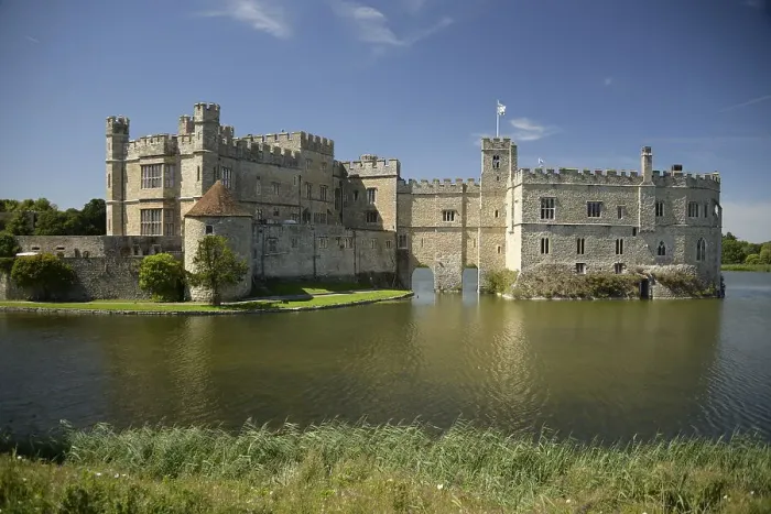 Framed Print : Leeds Castle near Maidstone, Kent, England, United Kingdom, Europe Framed Print : Leeds Castle near Maidstone, Kent, England, United Kingdom, Europe
