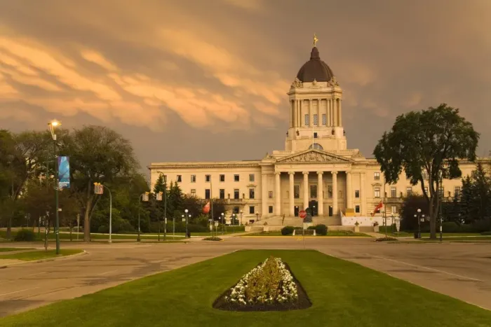 Framed Print : Legislative Building, Winnipeg, Manitoba, Canada, North America Framed Print : Legislative Building, Winnipeg, Manitoba, Canada, North America