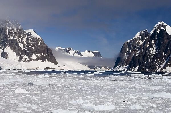 Lemaire Channel, Antarctic Peninsula, Antarctica, Polar Regions