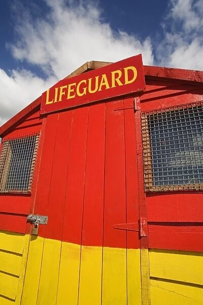 Lifeguard hut on Bunmahon Beach, County Waterford, Munster, Republic of Ireland, Europe