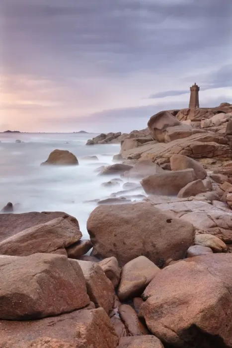 Framed Print : Lighthouse of Meen Ruz, Ploumanach, Cote de Granit Rose, Cotes d Armor, Brittany, France, Europe