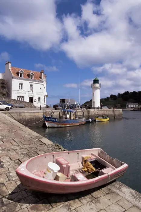 Framed Print : Lighthouse on waterfront, Port Sauzon, Belle Ile en Mer, Brittany, France, Europe Framed Print : Lighthouse on waterfront, Port Sauzon, Belle Ile en Mer, Brittany, France, Europe