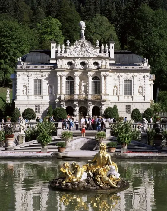 Framed Print : Linderhof Castle Framed Print : Linderhof Castle