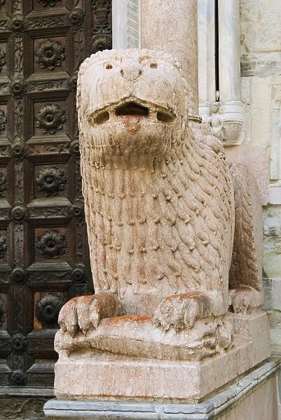 Lion statue outside Duomo, Parma, Emilia Romagna, Italy, Europe