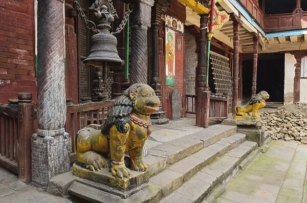 Lion statue, Patan, Bagmati, Central Region (Madhyamanchal), Nepal, Asia