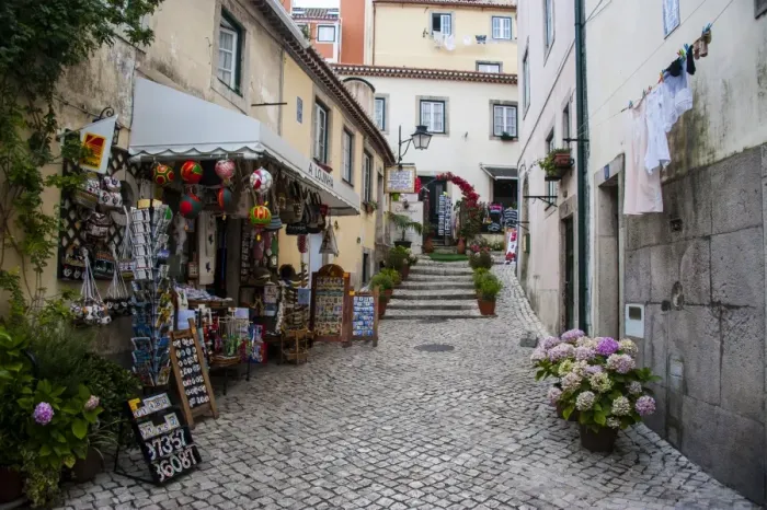 Framed Print : Little alley, Sintra, UNESCO World Heritage Site, Portugal, Europe