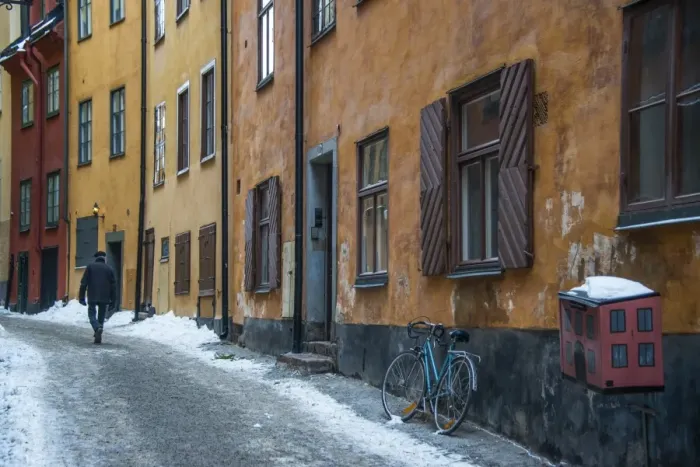 Framed Print : Little alleys in the old quarter of Gamla Stan in Stockholm, Sweden Framed Print : Little alleys in the old quarter of Gamla Stan in Stockholm, Sweden