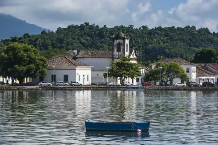 Framed Print : Little boat before a colonial church in Paraty, south of Rio de Janeiro, Brazil, South America Framed Print : Little boat before a colonial church in Paraty, south of Rio de Janeiro, Brazil, South America