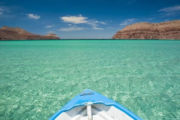 Little boat in the turquoise waters at Isla Espiritu Santo, Baja California, Mexico, North America