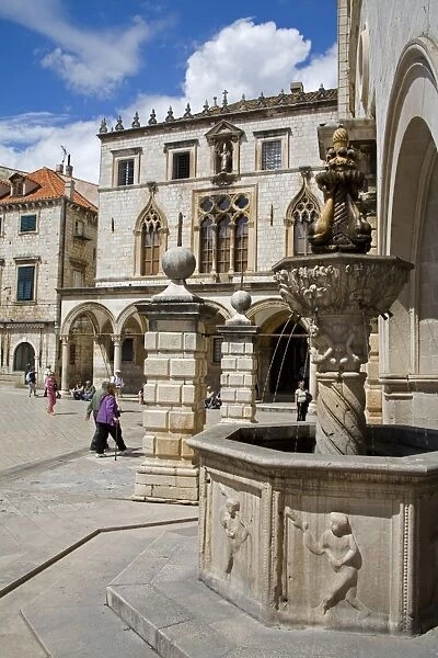 Little Onofrios Fountain, Luza Square, Dubrovnik, Dalmatia, Croatia, Europe