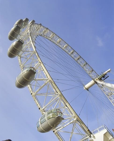 The London Eye, built to commemorate the millennium, London, England, UK