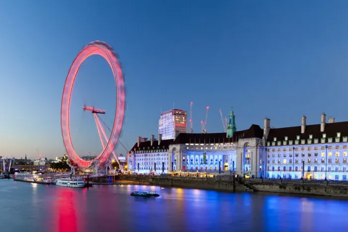 Framed Print : London Eye in early evening light. London, England, United Kingdom, Europe Framed Print : London Eye in early evening light. London, England, United Kingdom, Europe