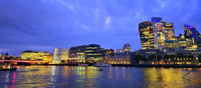 Framed Print : London skyline at dusk from Hays Galleria near London Bridge, London, England, United Kingdom, Europe Framed Print : London skyline at dusk from Hays Galleria near London Bridge, London, England, United Kingdom, Europe