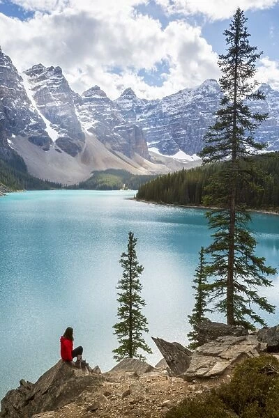 Lone traveller at Moraine Lake and the Valley of the Ten Peaks, Banff National Park