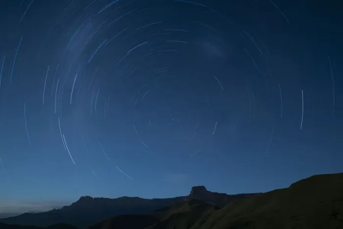 Framed Print : Long Exposure of The South Star, Drakensberg Mountains, Royal Natal National Park, KwaZulu-Natal Province, South Africa, Africa Framed Print : Long Exposure of The South Star, Drakensberg Mountains, Royal Natal National Park, KwaZulu-Natal Province, South Africa, Africa