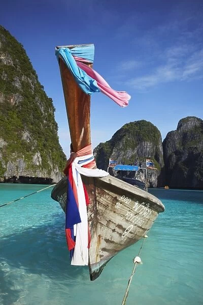 Long tail boat, Ao Maya, Ko Phi Ph Leh, Krabi Province, Thailand, Southeast Asia, Asia